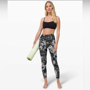 NWT Lululemon Wunder Under High-Rise Tight 25" size 6